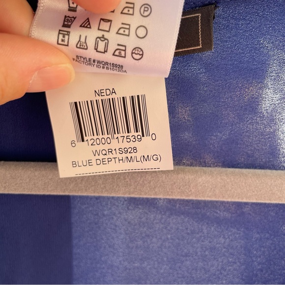 BCBGMaxAzria Neda High-Low Top in Blue Size M/L - Picture 7 of 12